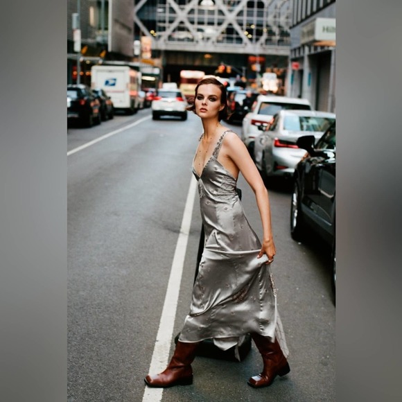 Zara Women’s Satin Dress with Embroidery Limited Edition Size L NWT - Picture 2 of 16